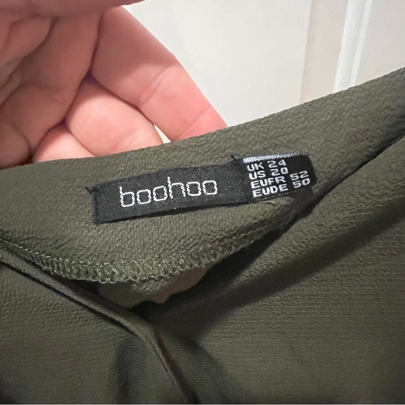 BooHoo dark green flowing blouse - Picture 2 of 7